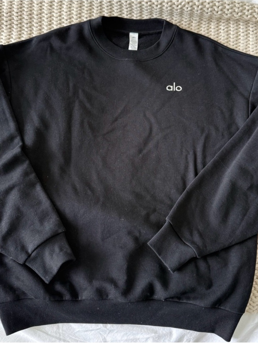ALO Yoga Anthracite Accolade Crewneck Sweatshirt with White Logo